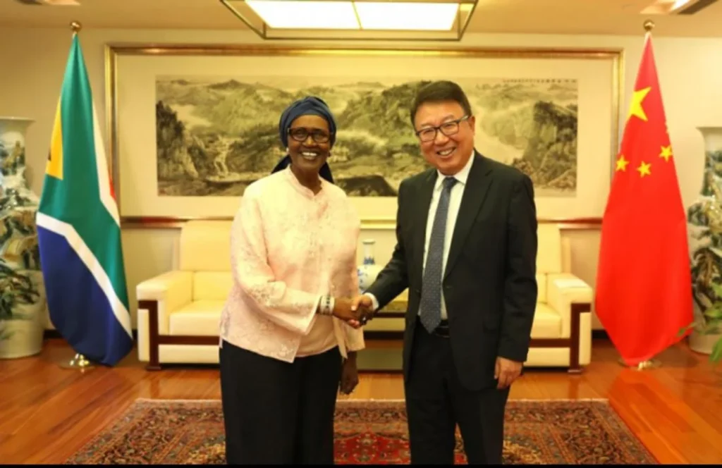 China paledged US $3.49