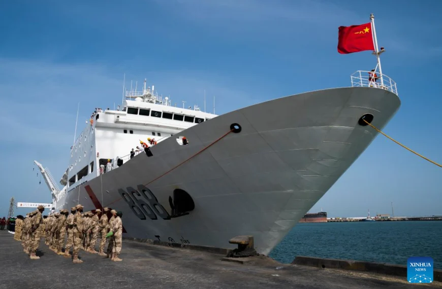 Chinese navy hospital ship arrives in Mauritania for medical mission