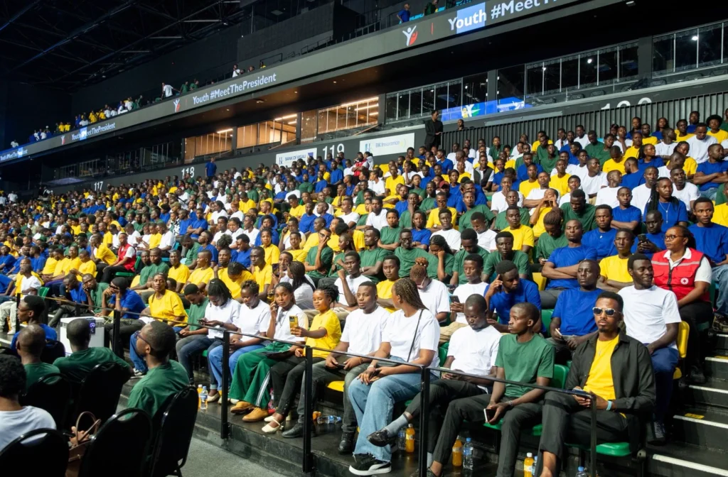 Kagame meets 10,000 young Rwandans at BK Arena